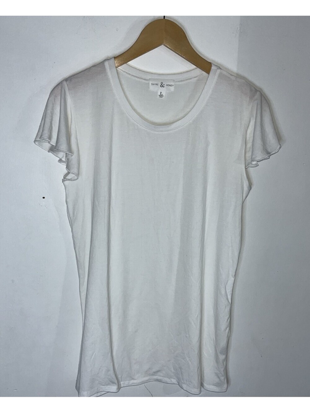 Thyme & Honey White Short Flutter Sleeve Tee Women’s Size Large